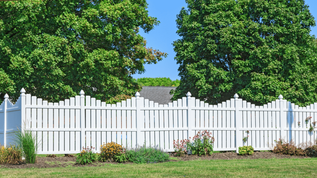 Fence Builders Custom Wood Laps Custom Fence & Backyards SC